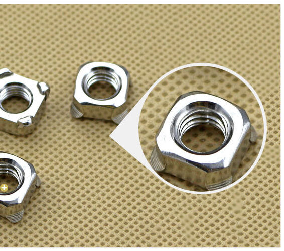 đai ốc hàn 4 chân inox 1